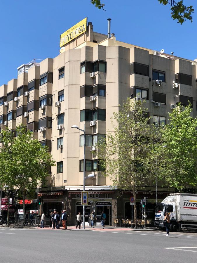 Atico Puerta De Europa Apartment Мадрид Екстериор снимка
